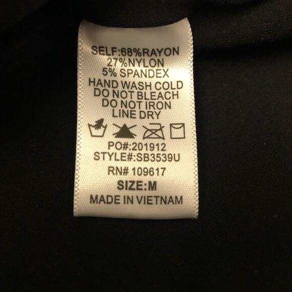 🎃Women’s Bodysuit Lot Medium Black & White Tank Style One-Piece Stretch Basics - Picture 10 of 10